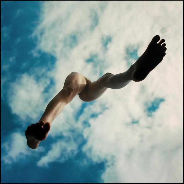 "The Art of Fly" (2022, Mamiya RB67 Pro-S + Mamiya-Sekor C 50mm, Kodak Portra 160)