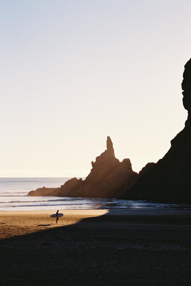 Te Ika-a-Māui, Aotearoa New Zealand [Olympus Superzoom 70, Kodak UltraMax 400 35mm], shot on olympus with kodak ultramax 400