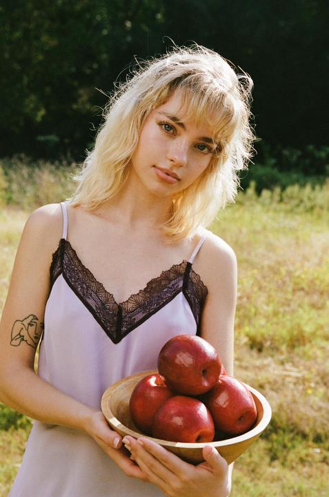 Darbi at the Farm. Portra 400, Nikkor 24-70mm f2.8 G, Nikon F5