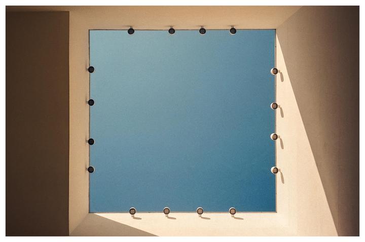 Blue square (Olympus Mju II Zoom 80, Fujicolor C200)