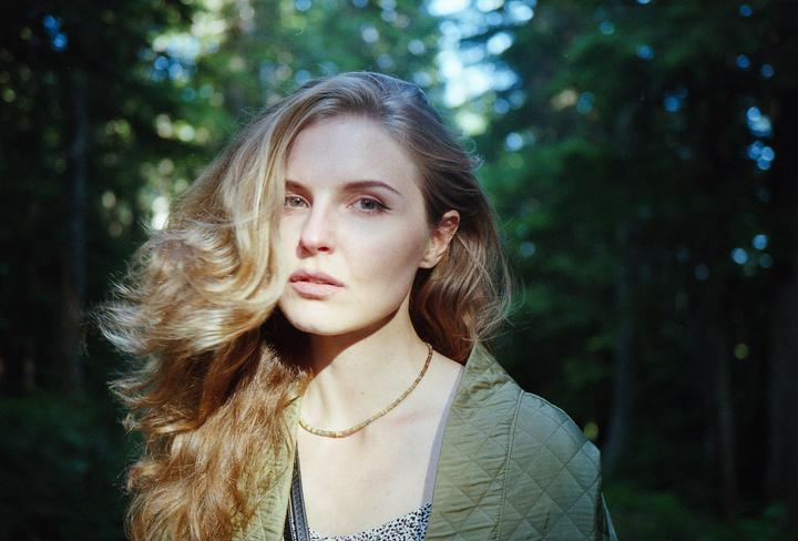 Julia [Canon F-1 / Kodak Ultramax 400]