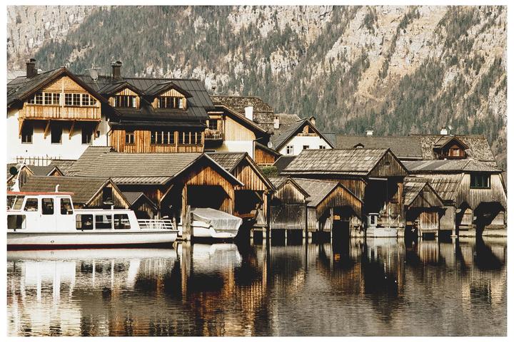 dock | hallstatt - austria | canon a1 | 135mm f/2.8 | kodak colorplus