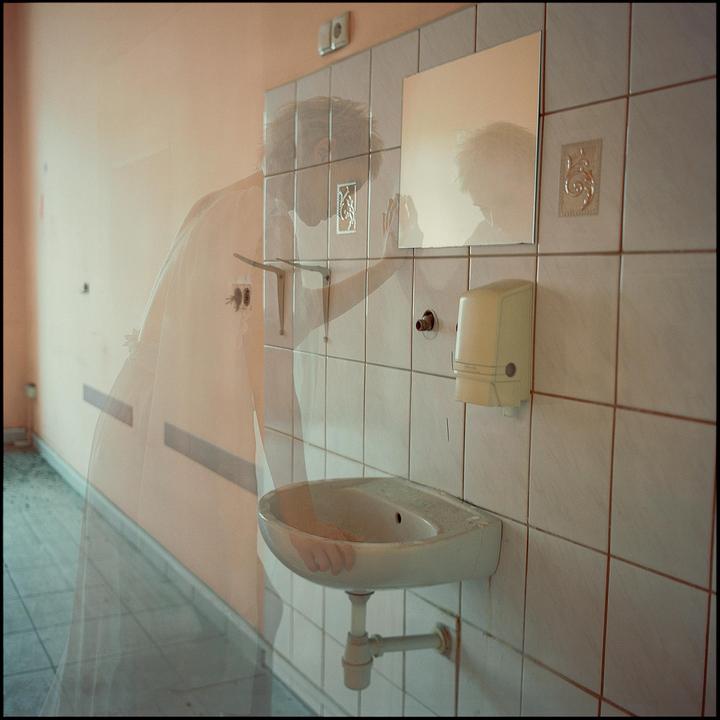 Ghost of the past (RB67 | 65mm | Portra400)
