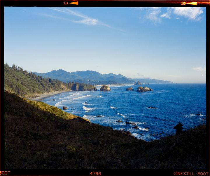 Cannon Beach, Oregon / Mamiya 7ii | Cinestill 800T