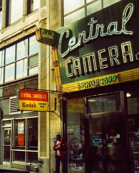 Central Camera Canon AE-1 50mm / Kodak Portra 400