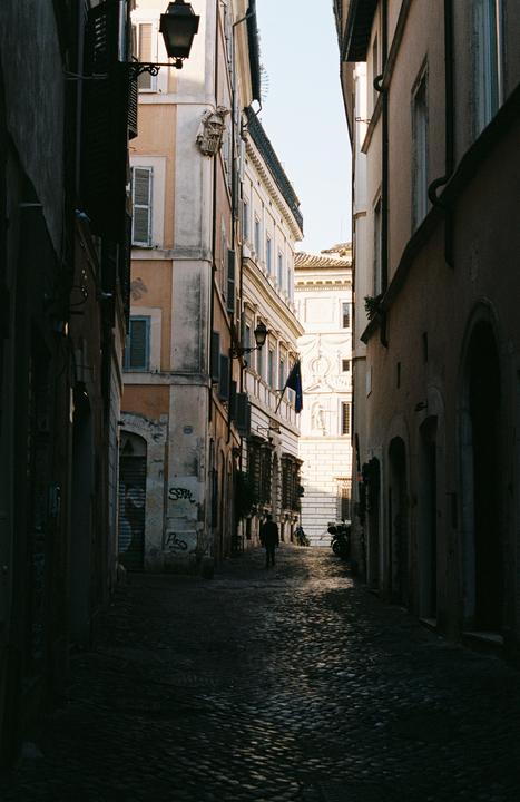 "Roman Alley" Canon AE-1 Program, 50mm, Kodak Portra 400