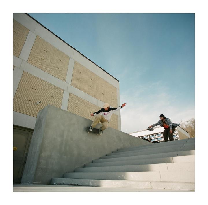 11 shots of skateboarding on various colour films and formates (Stocks: Porta 400, Ektar 100, Cinestill 800, Superia 400) / Cameras: Bronica SQA, Canon A1, Konica C35EF)