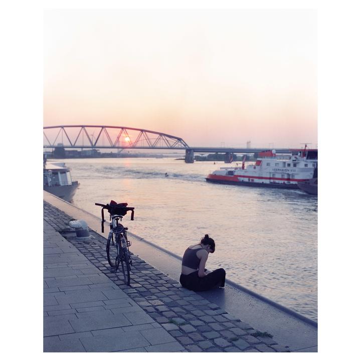 Sunset on expired Cinestill 800T | Pentax 67 | 90mm 2.8