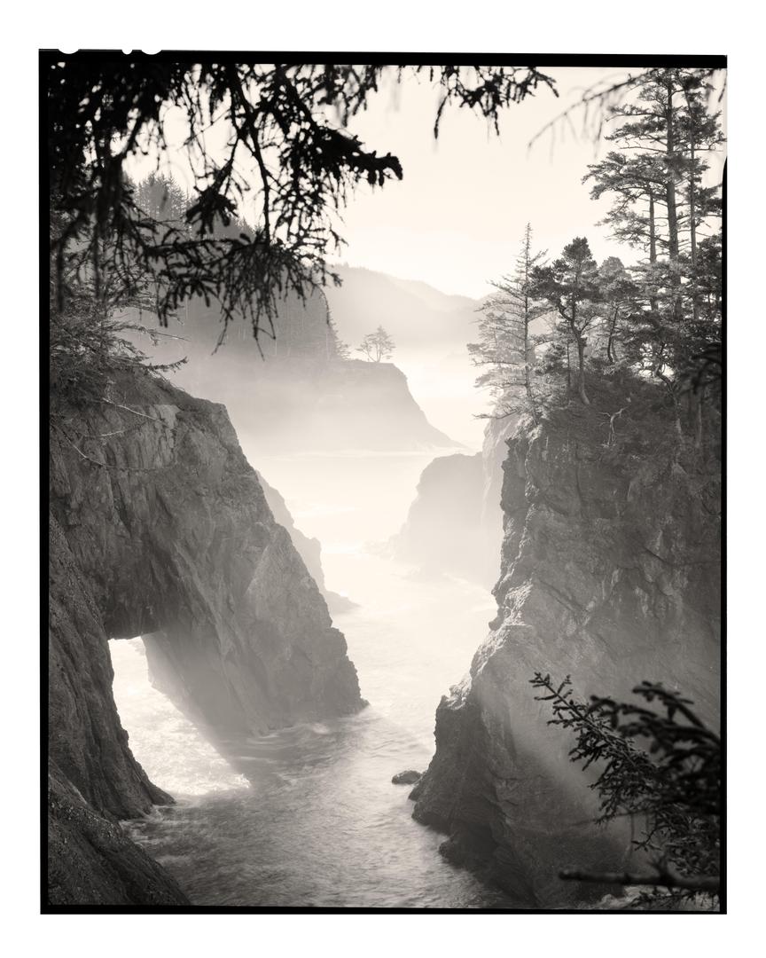 A popular spot along the beautiful Oregon coast [8x10, 450mm Nikon M, Chamonix Alpinist X], shot on chamonix