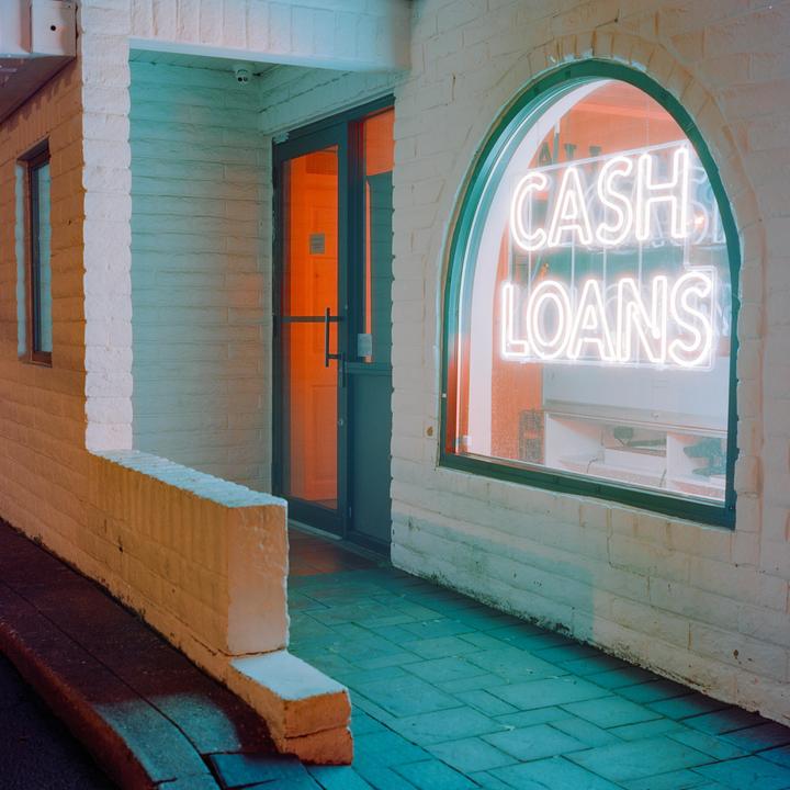 Took out the Rolleiflex for some night photography (Rolleiflex 80 f2.8 - Cinsetill 800t)