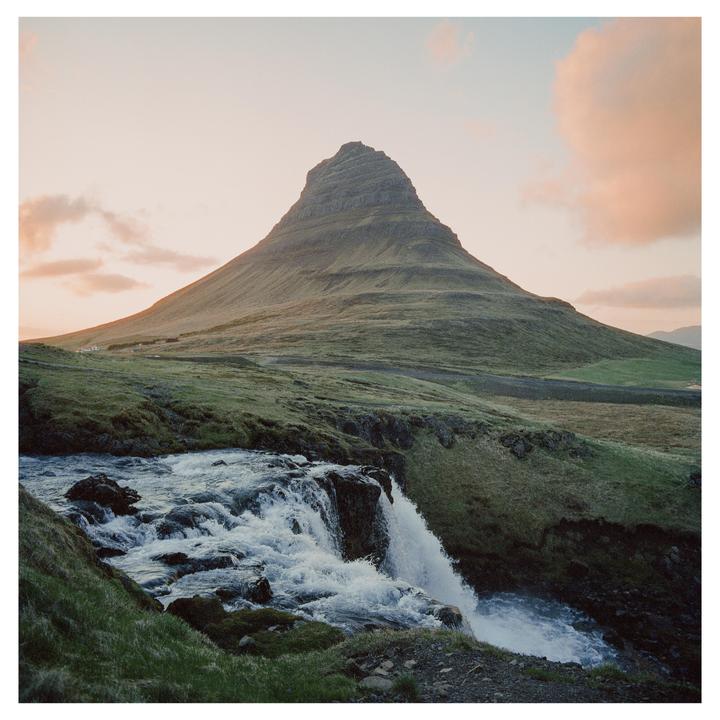 A series of photos from my last Icelandic sunset(Hasselblad 501cm, 80mm CB, 50mm CF, Cinestill800t)