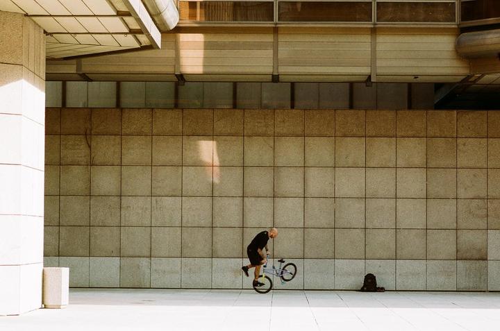 Nikon FM2n, Nikkor 105 Ai F2.5, Tesco 100