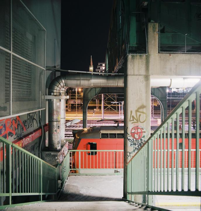 First roll of Fuji Pro 400H and first roll with my "new" Hasselblad 500c/m (Distagon 50mm/Planar 100mm)