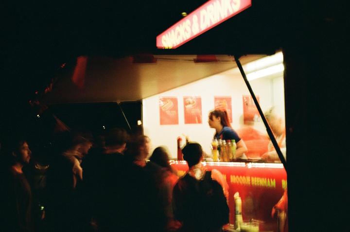 Critique wanted (Nikon F3 - 50 mm f/1.8 - Kodak Gold 200 / Kentmere Pan 100)