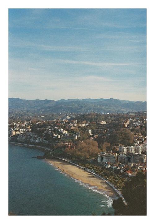 Donostia | Pentax Program A | Portra 800