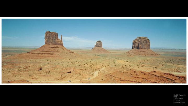 Hasselblad XPAN 45mm f/4.0 - Kodak Vision 3 250D - Monument Valley, US