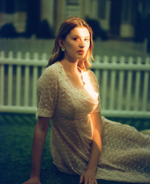 Emma (Pentax 67, 55mm 3.5, Portra 800)