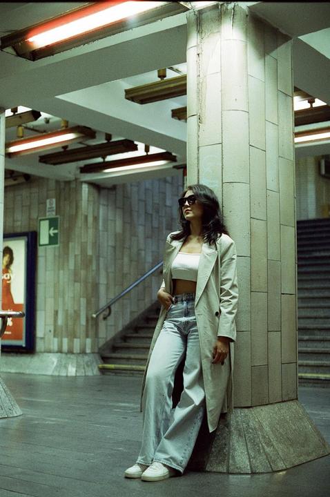 Madi / Nikon F2, 50mm 1.4 non Ai, Cinestill 800T