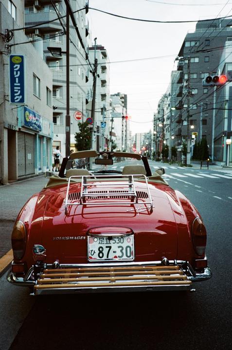Tokyo sheen | Olympus XA2 | Kodak Portra 800