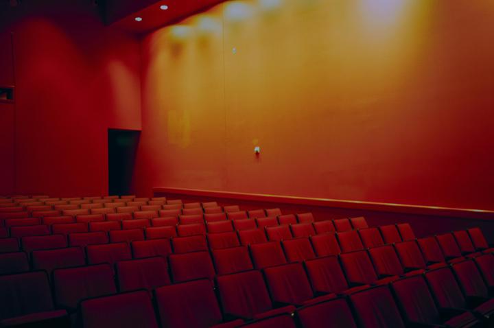 1/4 of second on 250D [Leica M6, VM 35 1.7]
