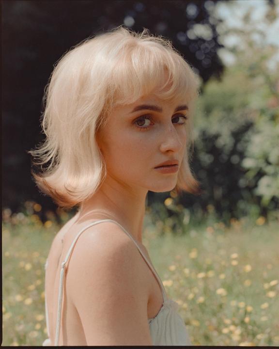 Daria full roll / RZ67 / 110mm f2.8 / Kodak Ektar 100