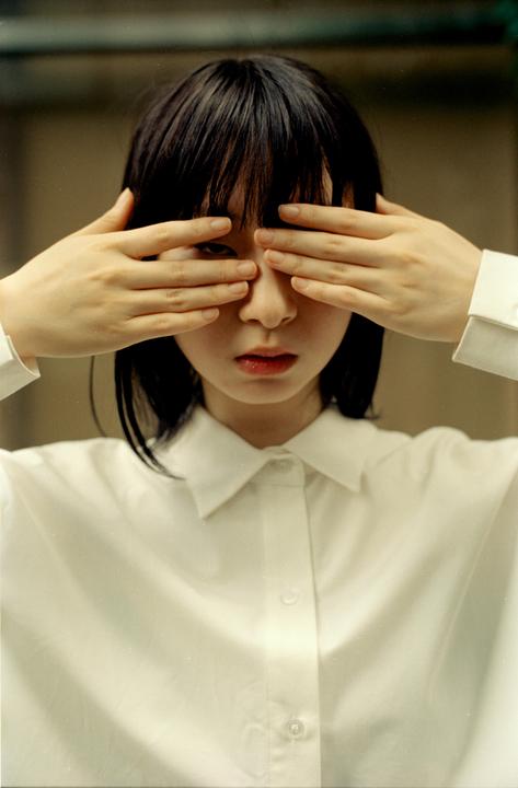 Hands — (Leica MP, 50mm Summilux & Kodak 250D)