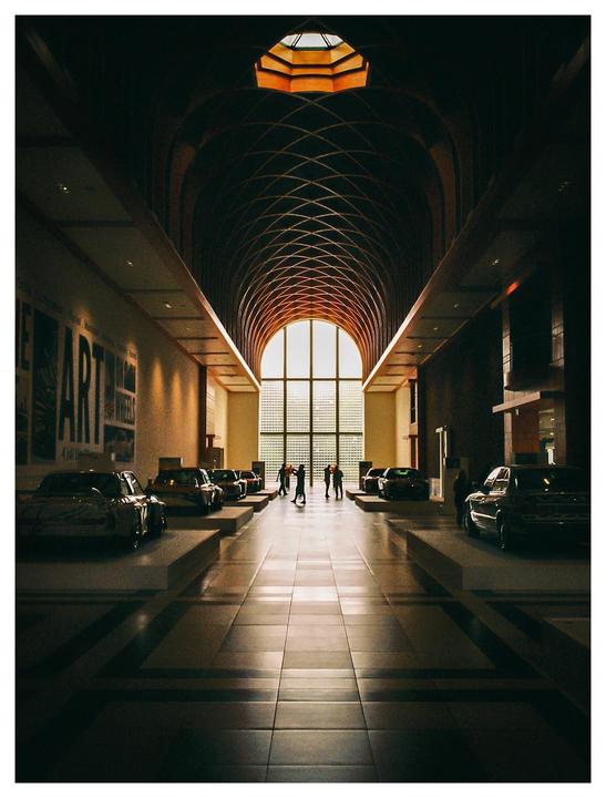 Light, curves, and horsepower | Contax G1 | Kodak Gold 200