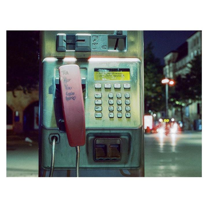 Tell her that you love her | Canon A1, 50mm f1.8 | Cinestill 800t