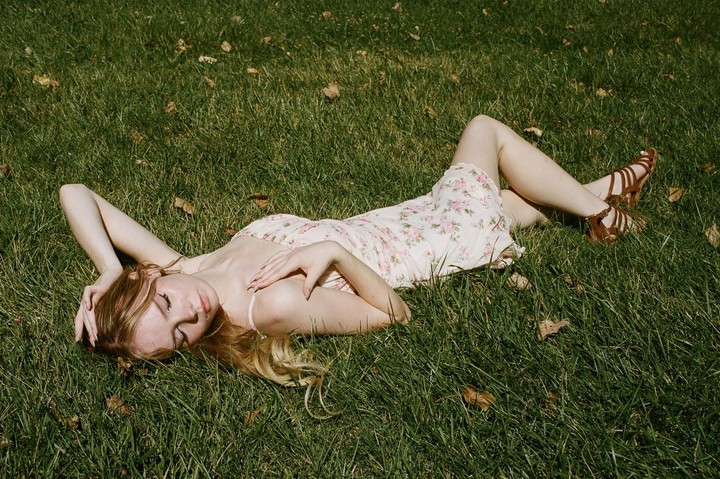 Park portraits [Canon EOS A2, Canon EF 50mm f2.5 macro, Kodak Portra 400]