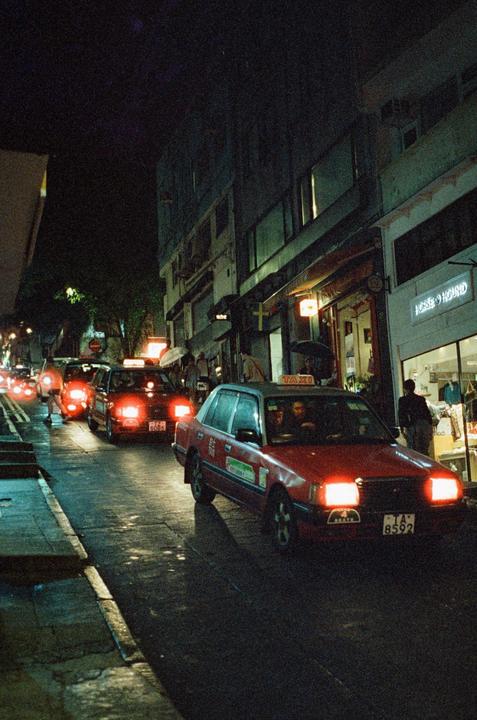 Hong Kong at night [Contax T3, Cinestill 800T]