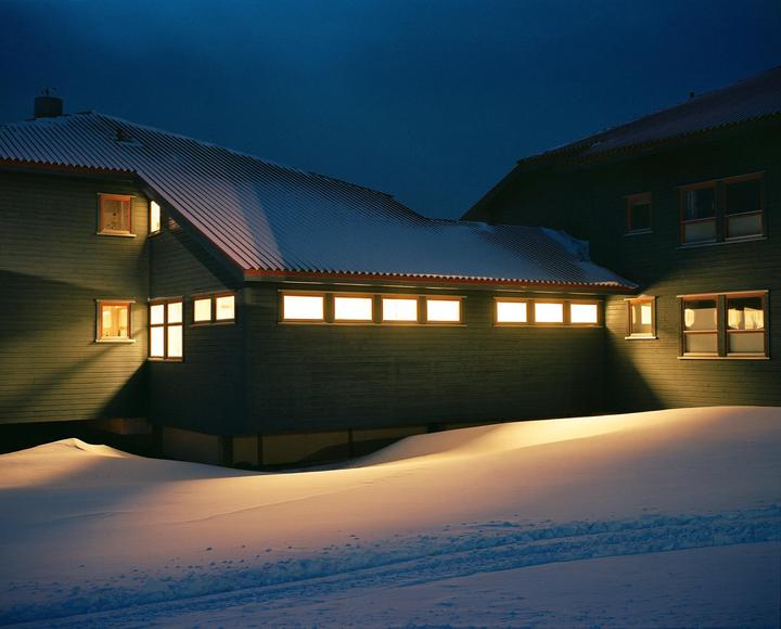 Arctic Light [Mamiya 7, Portra 400, 80mm]