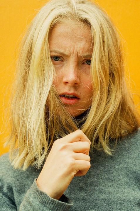 Yellow — (Leica MP, 50mm Summilux & Portra 800)