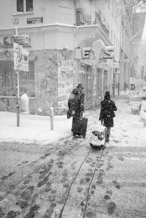 Ice [Yashica L AF, kentmere 400@1000]