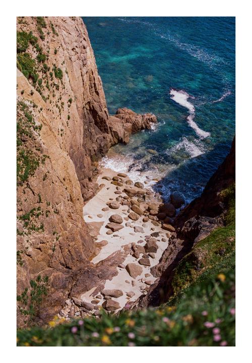 Hidden Cove 🌊 Canon F-1|50mm F1.4|Kodak Ultramax 400