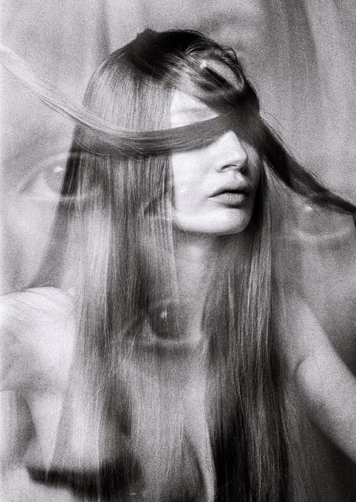 Happy Halloween 🖤 Here’s a surrealist portrait of mine- shot on 35mm Ilford HP5 with my Nikon FM-2