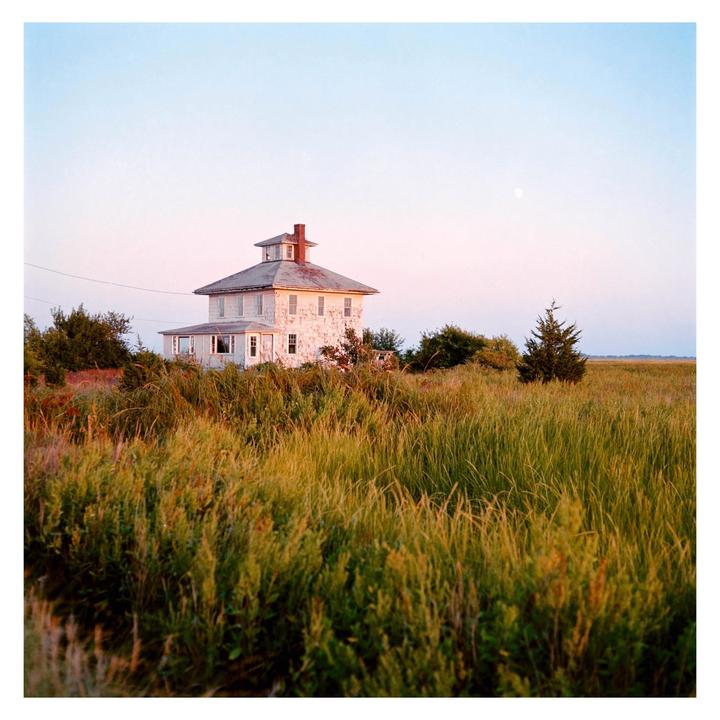 the pink house on plum island [hasselblad 500cm, kodak gold 200]