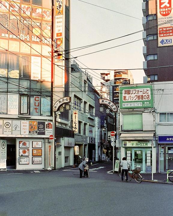 A Quiet Neighborhood in Tokyo | Nikon FM2n | Marix 800T