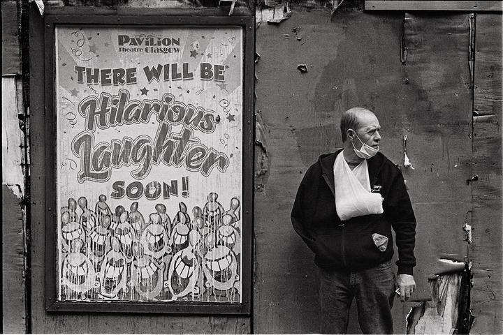 Introducing myself to the sub with this... Glasgow, Scotland. 2021 - Leica M6, 50mm Summicron f/2, Tri-X 400