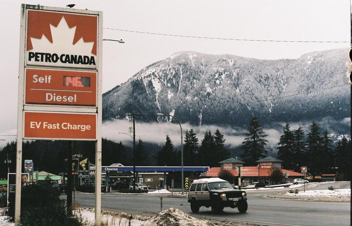 Hope, BC [Pentax MX, 50mm f/1.8, Kodak Gold pushed to 400]