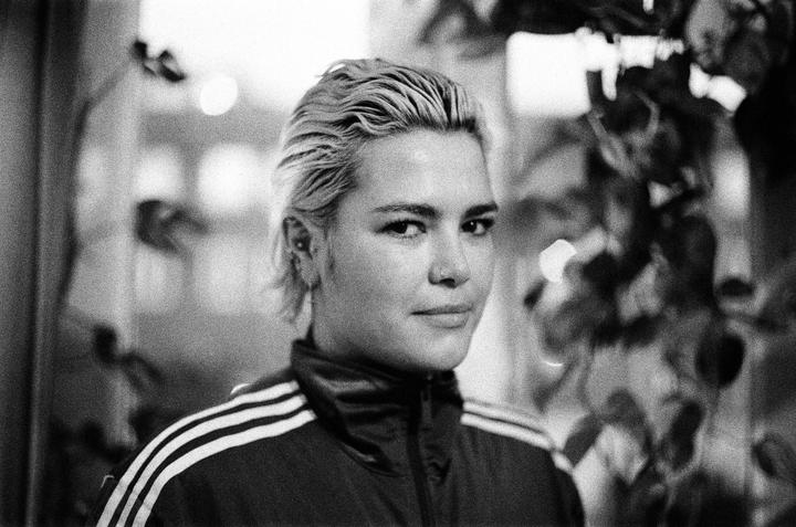 Is it meant to be this Grainy HP5 / Canon P / 50mm f1.4