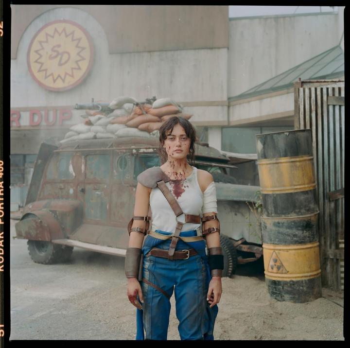 This still from the Fallout set