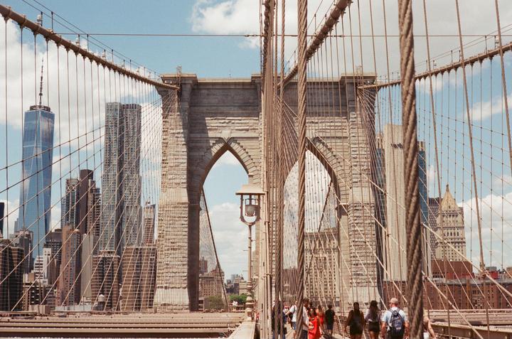 Brooklyn Bridge [Yashica Electro 35 | Fuji Superia 400]