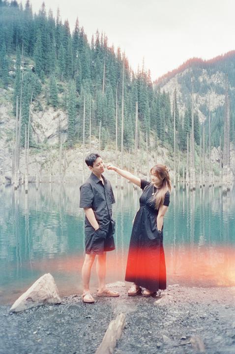 Scanned my film photo and noticed this red flash out of nowhere. How did this happen, and in what cases does it typically occur? I kinda like this vibe, but curious about the cause. Never happened before [Samsung Episode 20s / 30mm / Cinestill 800t]