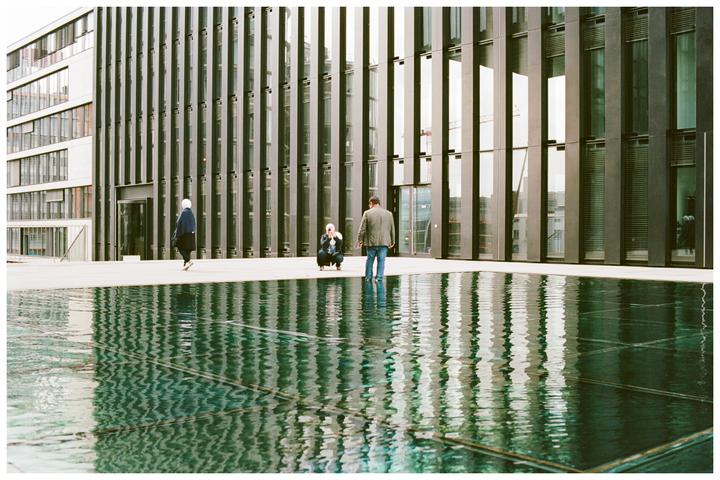 He mistook water for glass but followed through with the photo :-) [Nikon FM3A, 35-70mm, Portra]