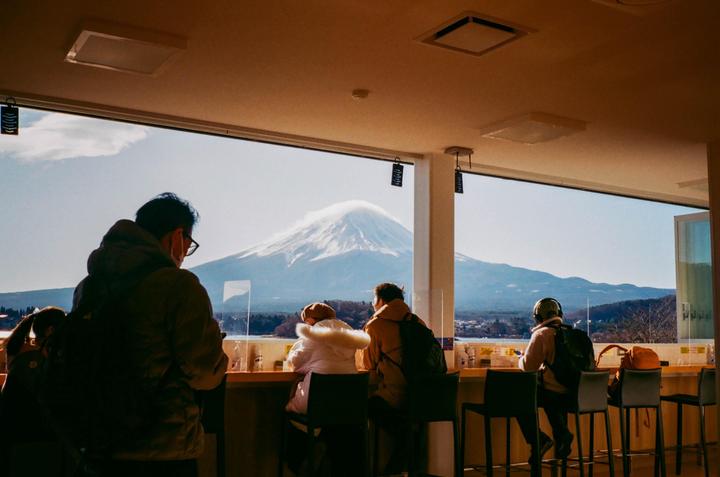 Fuji [Contax t2, Fuji c200]
