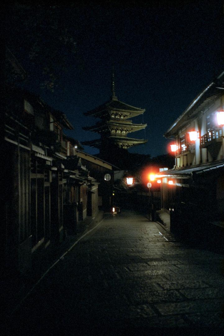 Kyoto | Leica M6 | Cinestill 800t, shot on leica m6 with cinestill 800t