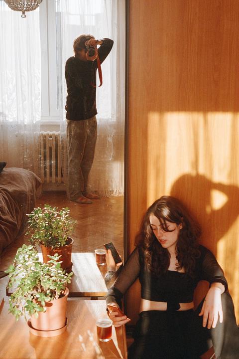 Lucked out on the indoor light [Minolta XE5, Minolta 50mm f/1.7, Kodak Ultramax 400]