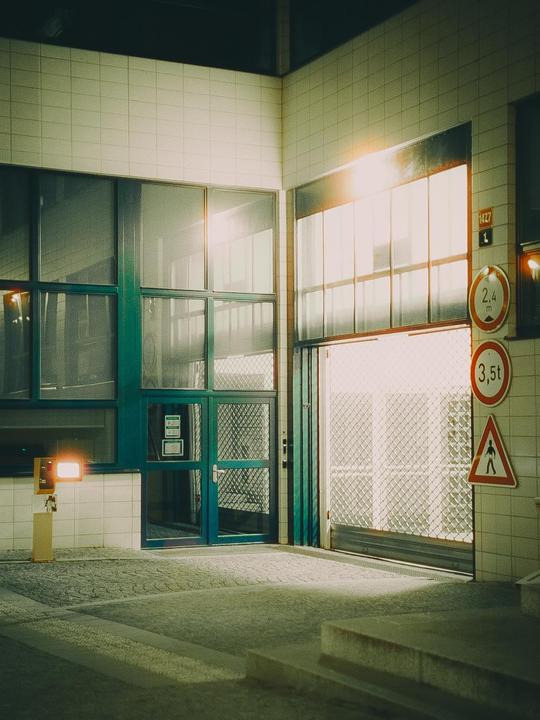 First time shooting Cinestill 400d. Canon AE-1 + 50mm F1.8