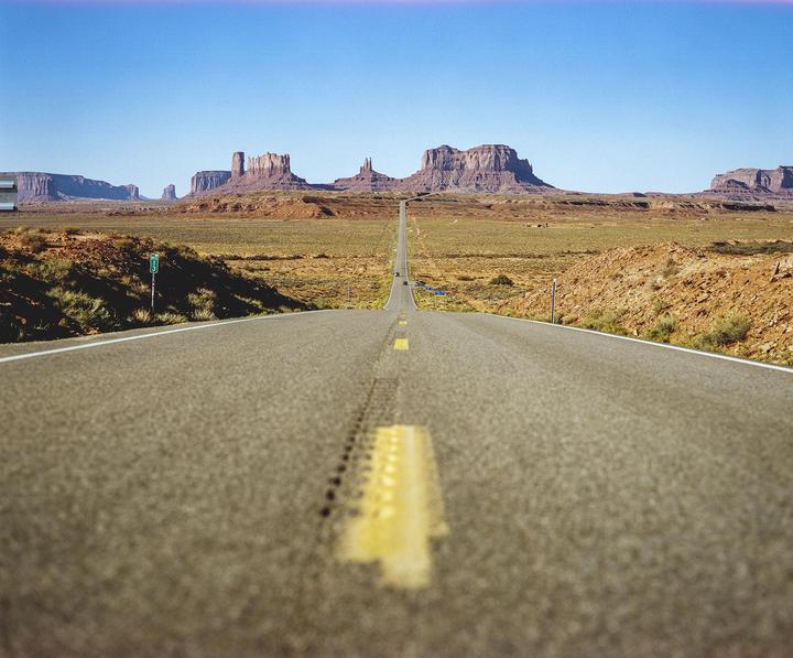 Monument Valley [Mamiya RB67 | 127mm f/3.8 | CineStill 50D]