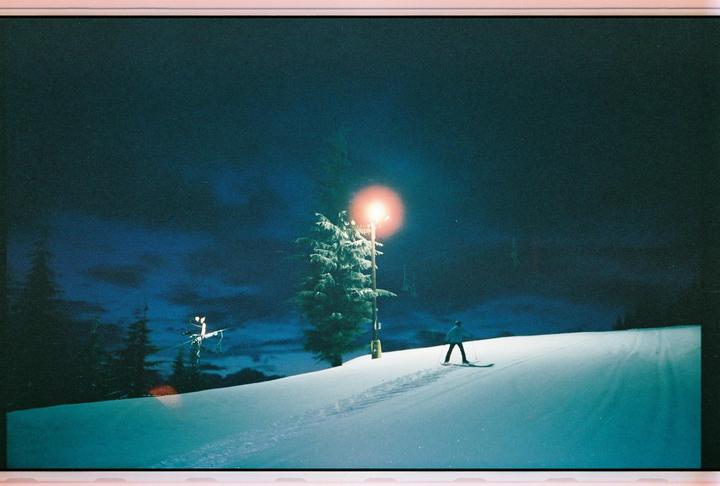 Uphill Travel, cinestill 800t, Yashica T5